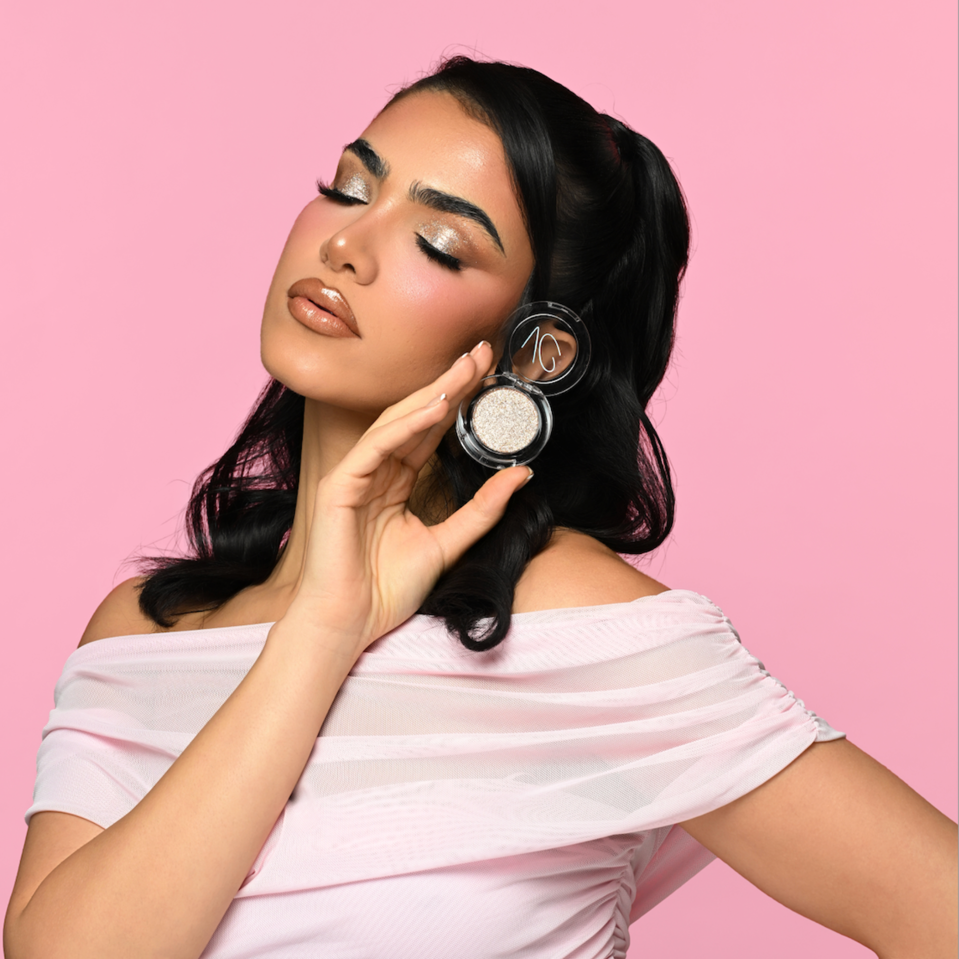 Baby Pink Pressed Glitter Eyeshadow Highly Pigmented – Vani Cosmetics Baby Pink Pressed Glitter Eyeshadow Highly Pigmented – Vani Cosmetics
