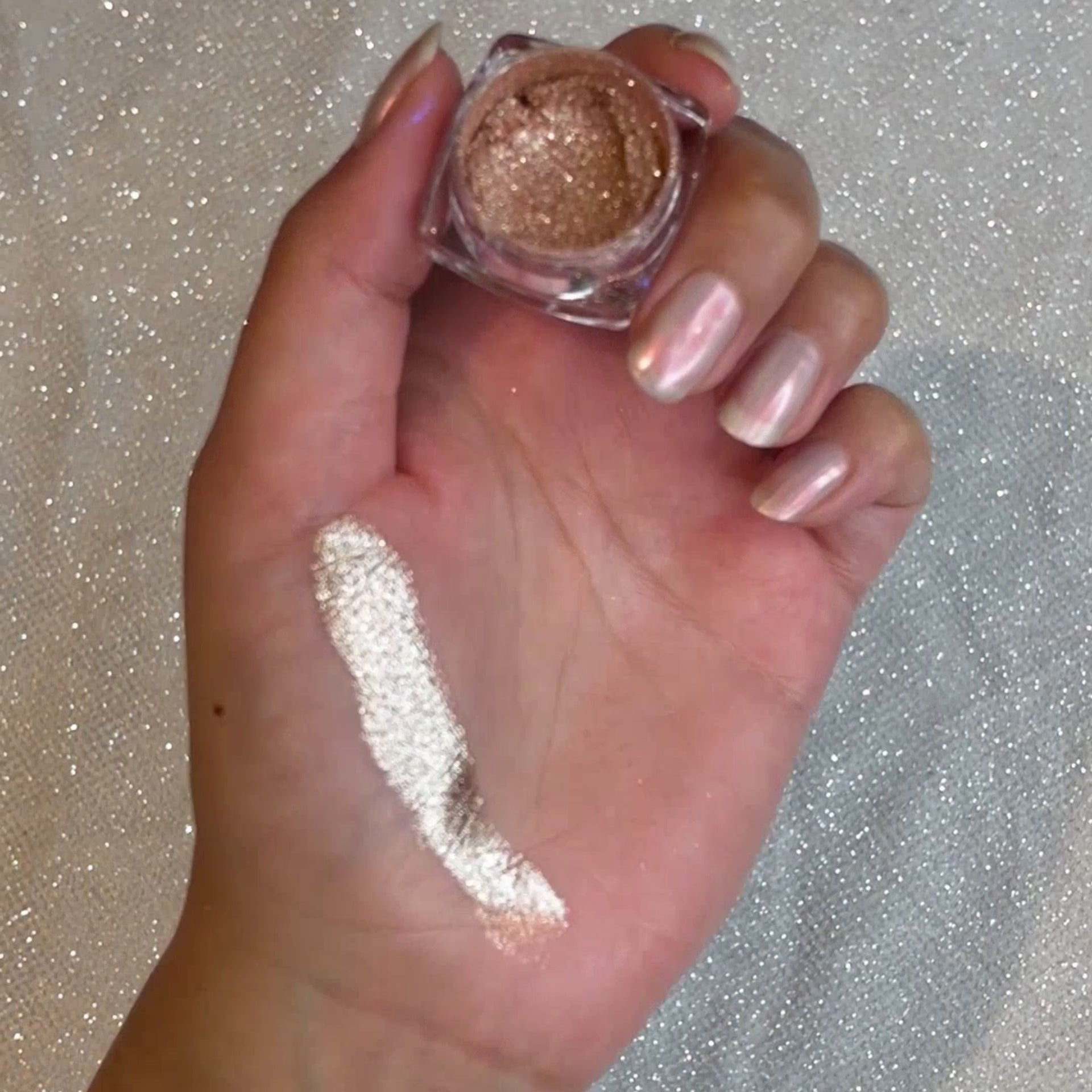 Gold Shimmer Pigment Eyeshadow | Vani Cosmetics